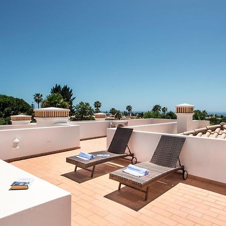 Beautiful Two Bedroom Apartment With Roof Terrace Carvoeiro  Dış mekan fotoğraf
