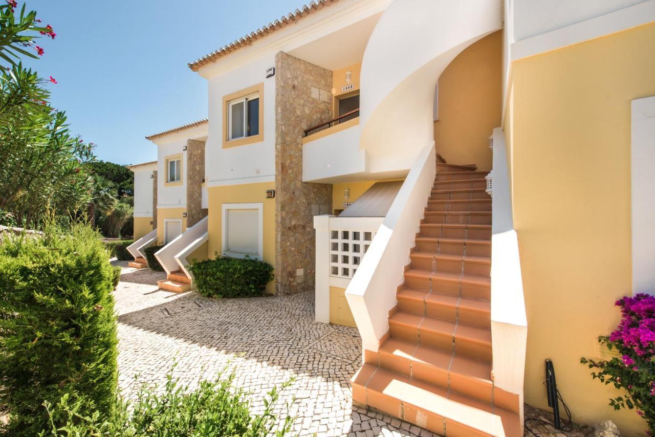Beautiful Two Bedroom Apartment With Roof Terrace Carvoeiro  Dış mekan fotoğraf