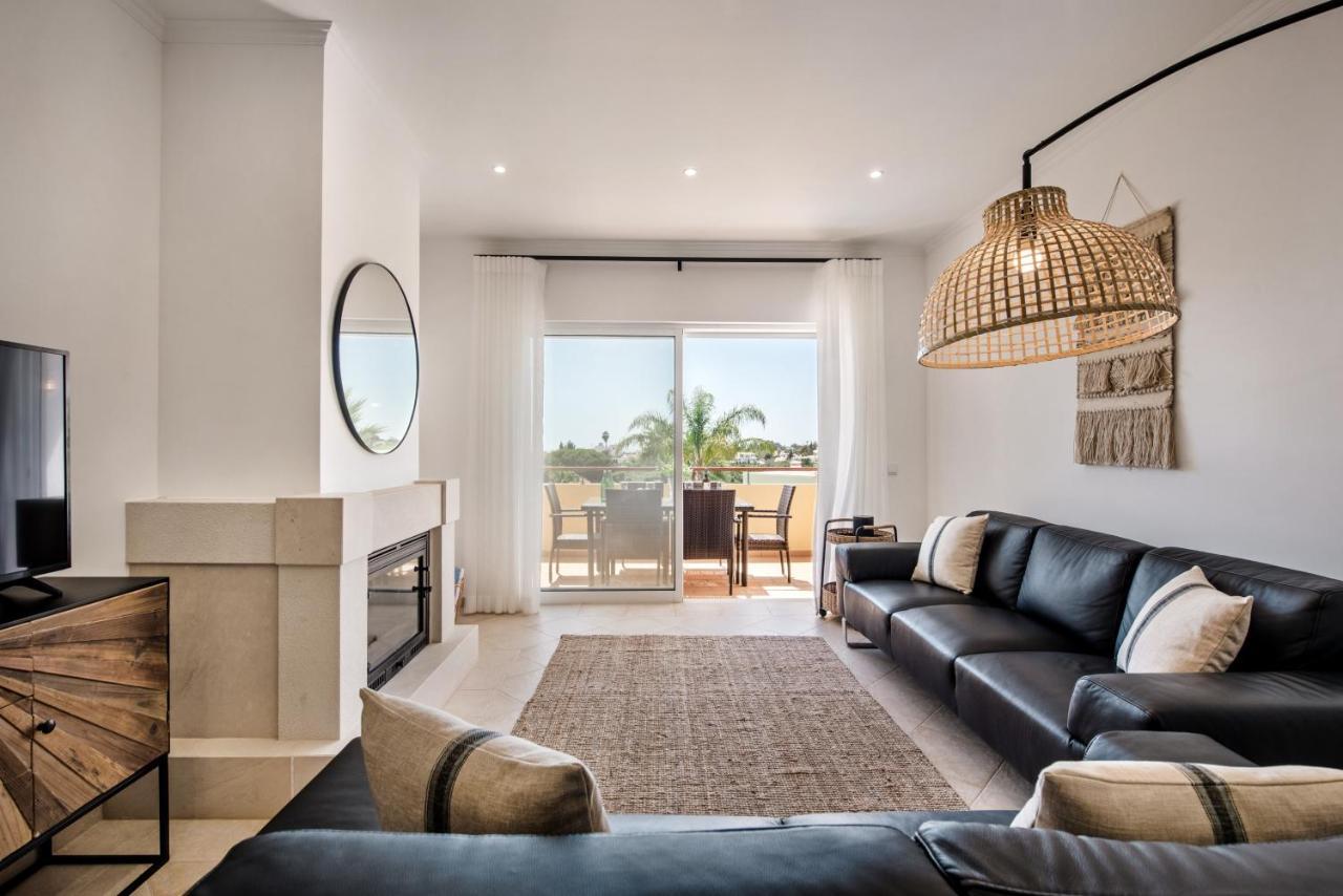 Beautiful Two Bedroom Apartment With Roof Terrace Carvoeiro  Dış mekan fotoğraf