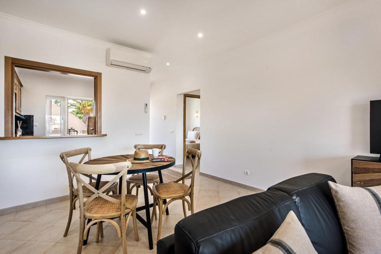Beautiful Two Bedroom Apartment With Roof Terrace Carvoeiro  Dış mekan fotoğraf